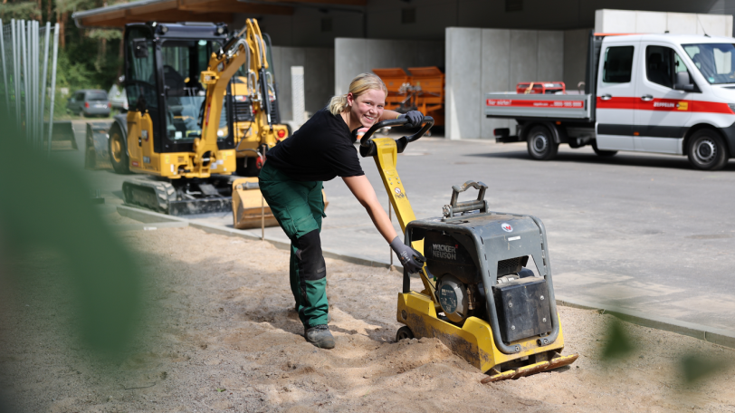 Ausbildung im Beruf Gärtner:in der Fachrichtung Garten- und Landschaftsbau, 1. Bild